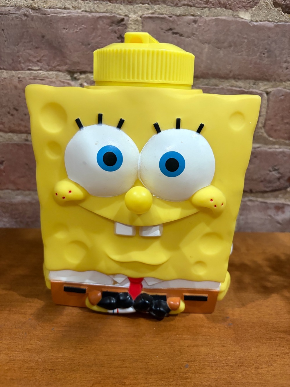Universal Studios 2013 SpongeBob Squarepants Water Sipper Tumbler Bottle Molded